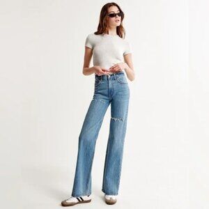 Abercrombie & Fitch High Rise 90s Relaxed Jean in Medium Destroy